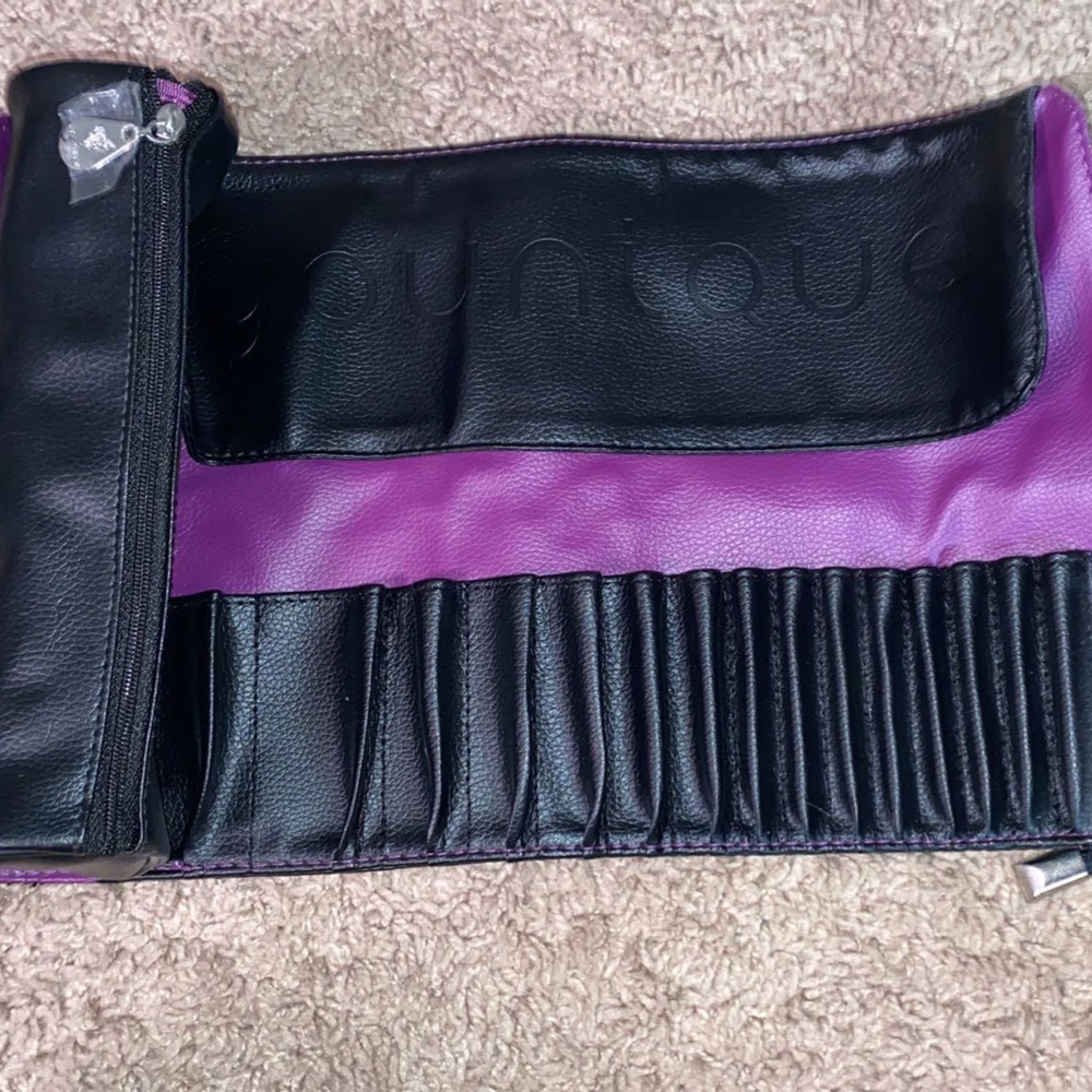 makeup brush holder
